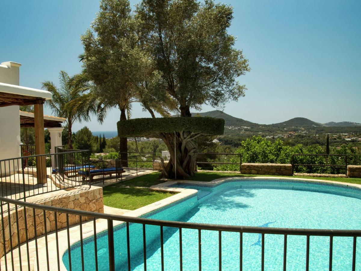 Cozy Holiday Home In Santa Eularia Des Riu With Private Pool מראה חיצוני תמונה